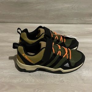 Adidas Unisex- Child Terrence Ax2r Cloudfoam Hiking Sneakers